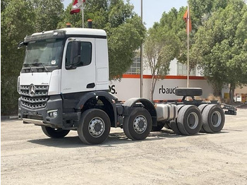 شاحنة بهيكل معدني للمقصورة MERCEDES-BENZ Arocs