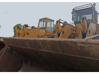 اللودر بعجل