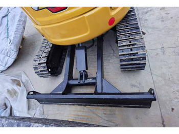 حفار صغير CATERPILLAR 303.5E: صورة 5