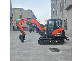 حفار صغير DOOSAN DX60