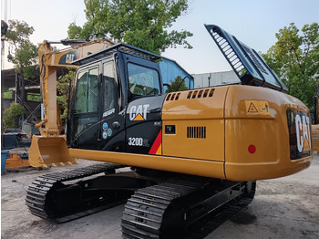 حفار زاحف CATERPILLAR 320D2