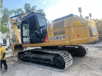 حفار زاحف CATERPILLAR 324DL