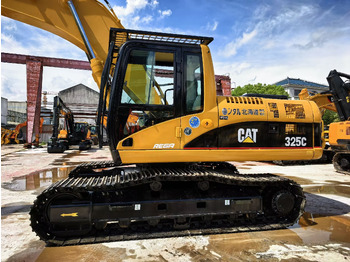 حفار زاحف CATERPILLAR 325C