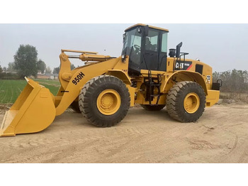 اللودر بعجل CATERPILLAR 950H