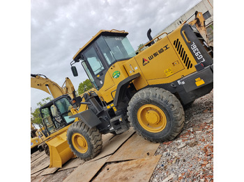 اللودر بعجل SDLG