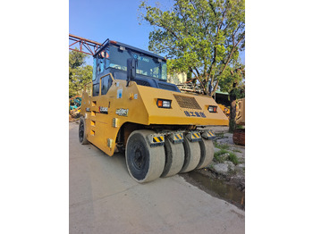 رَصَّاص بعجلات مطاطية XCMG