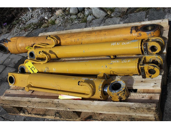 أسطوانة هيدروليكية - آلات الإنشاء Hanomag 20 F: صورة 2 أسطوانة هيدروليكية - آلات الإنشاء Hanomag 20 F: صورة 2