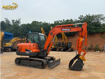 حفار زاحف DOOSAN DX60-9C