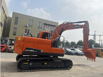 حفار زاحف DOOSAN DX150