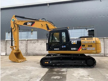 حفار زاحف CATERPILLAR 320D2