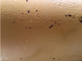 أسطوانة هيدروليكية LIEBHERR