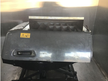 المحرك و قطع الغيار LIEBHERR