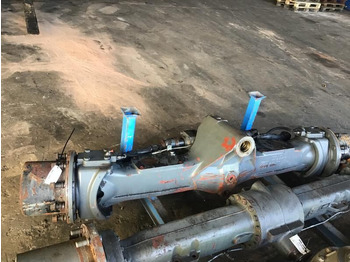 المحور و قطع الغيار LIEBHERR