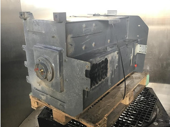 خزان الوقود LIEBHERR