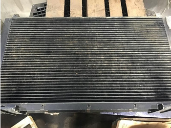 مبرد الزيت Liebherr Oilcooler: صورة 2 مبرد الزيت Liebherr Oilcooler: صورة 2