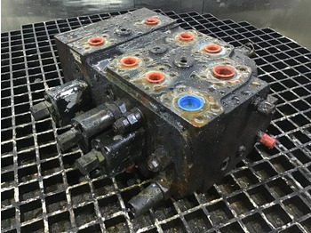 أجهزة هيدروليكية LIEBHERR