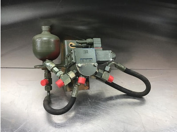 أجهزة هيدروليكية LIEBHERR