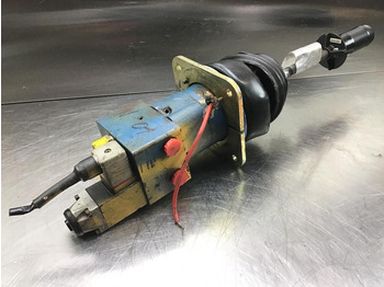 أجهزة هيدروليكية LIEBHERR