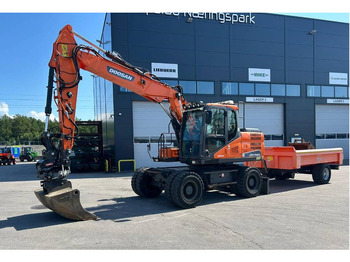 حفار ذو عجلات DOOSAN DX140W-5