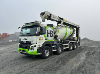 شاحنة خلاطة خرسانة VOLVO FMX 540