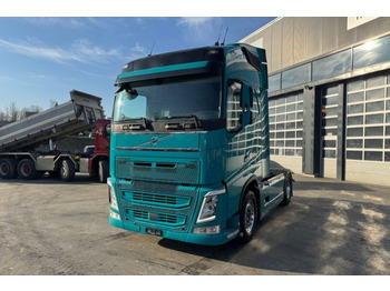مقطورة السحب VOLVO FH 540