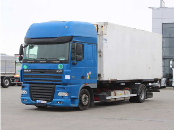 شاحنة ذات مبرد DAF XF 105 410