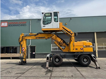 آلة التعامل مع النفايات LIEBHERR A 316