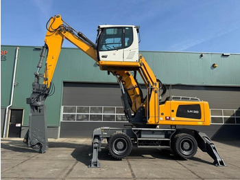آلة التعامل مع النفايات LIEBHERR LH 30 M