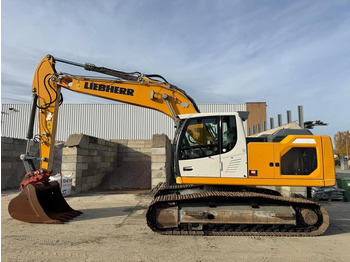 حفار زاحف LIEBHERR R 922