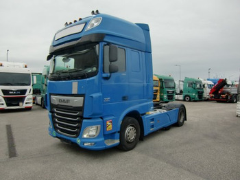 مقطورة السحب DAF XF 460