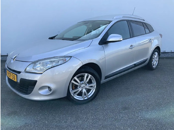 سيارة RENAULT