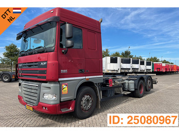 شاحنة بهيكل معدني للمقصورة DAF XF 105 460