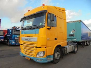 مقطورة السحب DAF XF 440