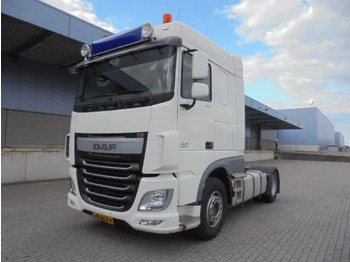 مقطورة السحب DAF XF 460