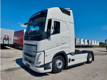 مقطورة السحب VOLVO FH13