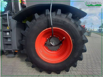 جرار Claas XERION 5000: صورة 4