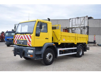 شاحنة قلاب MAN