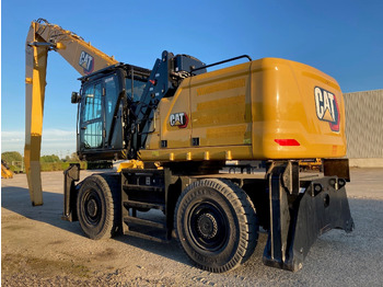 آلة التعامل مع النفايات CATERPILLAR MH3040