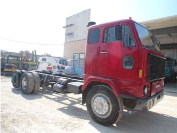 شاحنة بهيكل معدني للمقصورة Volvo F88 (6X2): صورة 1