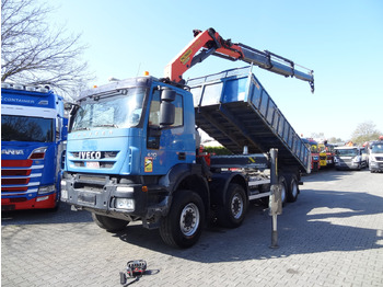 شاحنة قلاب IVECO Trakker