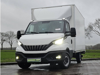 شاحنة بصندوق مغلق IVECO Daily