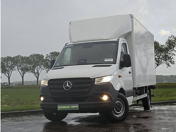 شاحنة بصندوق مغلق MERCEDES-BENZ eSprinter