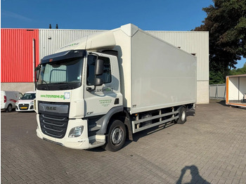 شاحنة صندوقية DAF CF