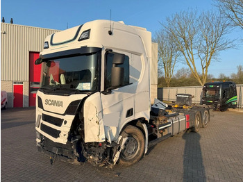 ناقلة حاويات/ شاحنة حاويات SCANIA R 450
