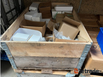 معدات صناعية