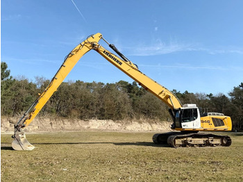 حفّار LIEBHERR R 946