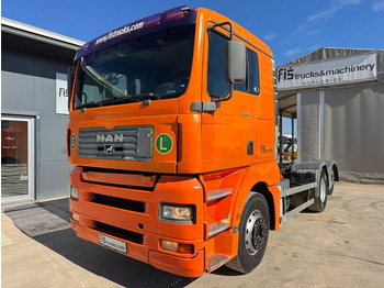 شاحنة بهيكل معدني للمقصورة MAN TGA 26.460