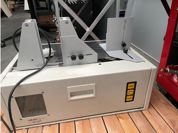 آلة التعبئة والتغليف