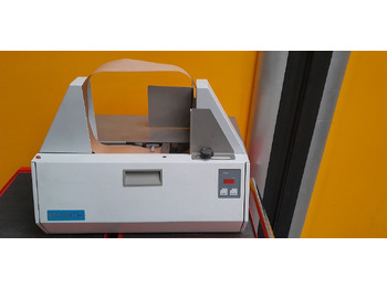 آلة التعبئة والتغليف