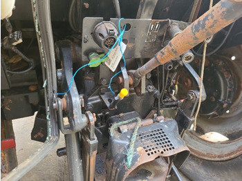 أجهزة هيدروليكية NEW HOLLAND